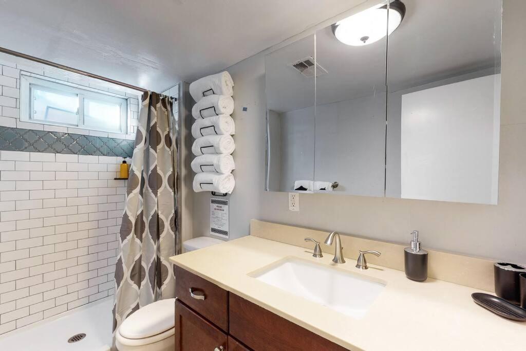 Large Remodeled Home With 5 Bedrooms 4 King Bed Centennial Luaran gambar