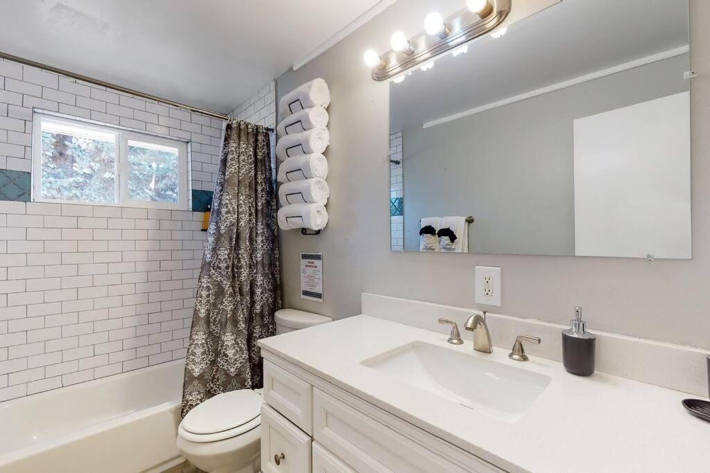 Large Remodeled Home With 5 Bedrooms 4 King Bed Centennial Luaran gambar