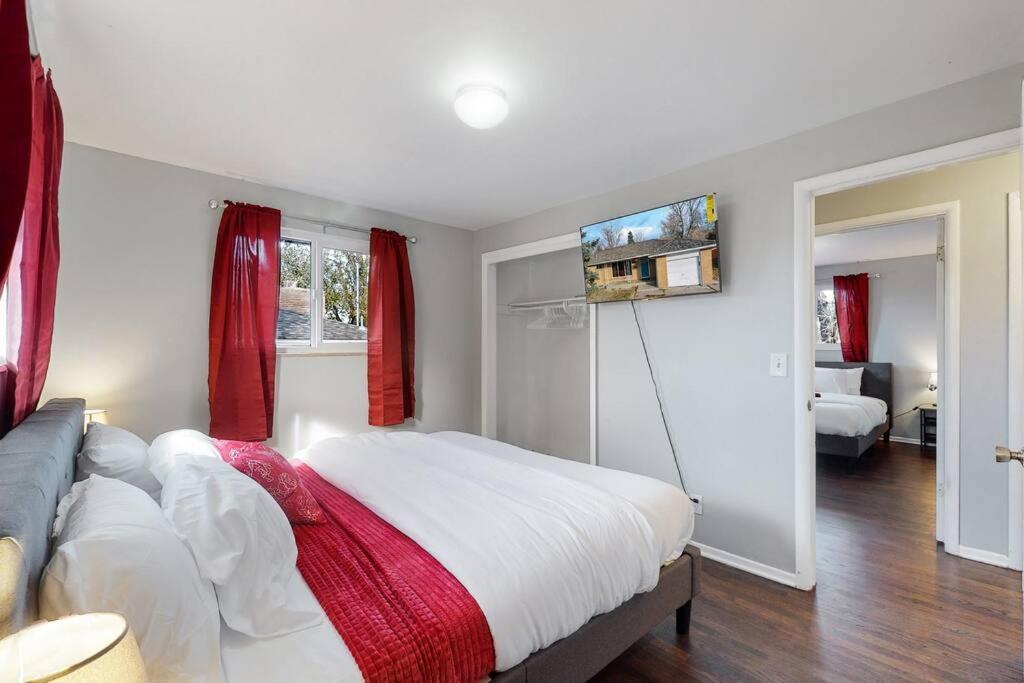 Large Remodeled Home With 5 Bedrooms 4 King Bed Centennial Luaran gambar